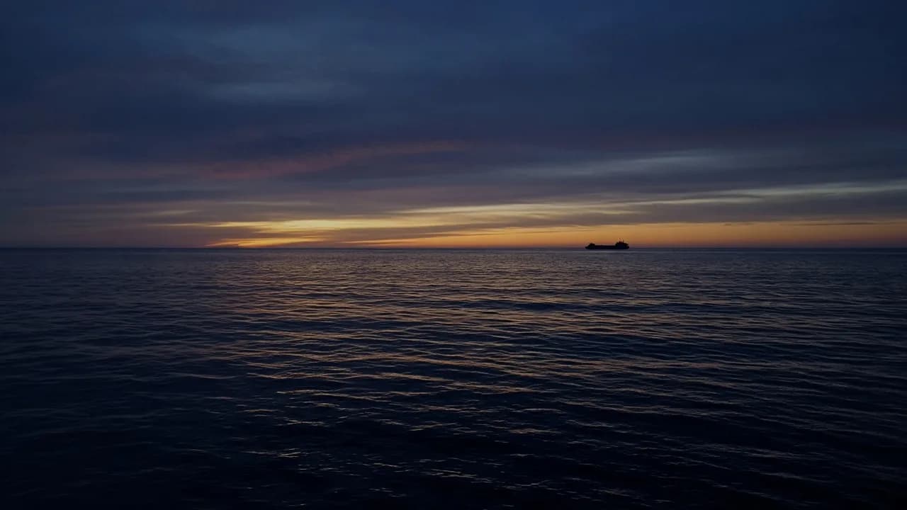 Ocean horizon
